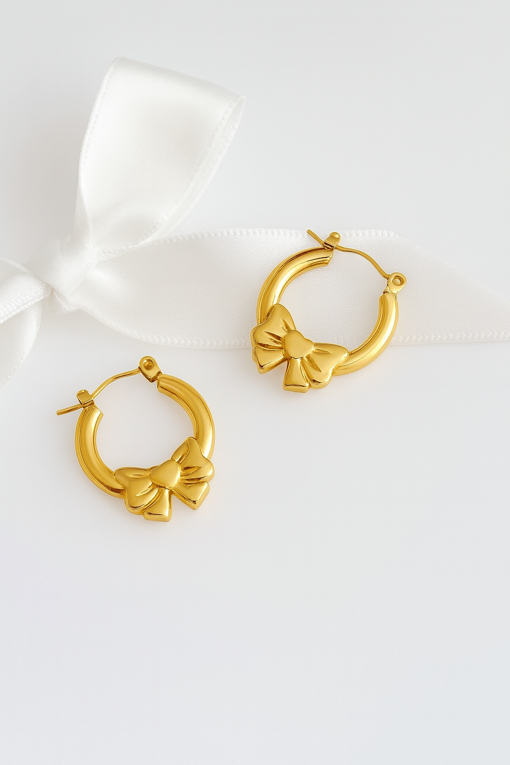 Pretty Bow Hoops
